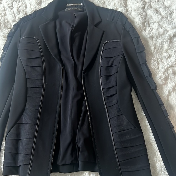 Women’s black Versace jacket - Picture 5 of 5
